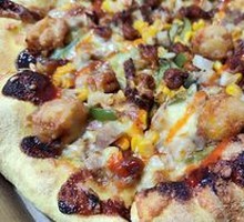 Spicy Crawfish & Tender Chicken Pizza