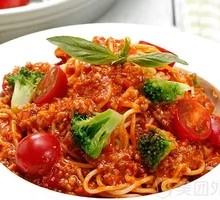 Italian-style Meat Sauce Noodles