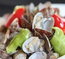 Spicy Stir-Fried Clams