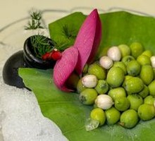Lotus Seed Stewed Pig's Stomach