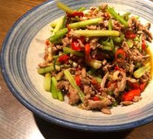 Tea Oil Stir-fried Beef