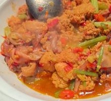 Stewed Fish Offal in Clay Pot