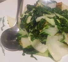 Fried Pork Crumbs with Napa Cabbage