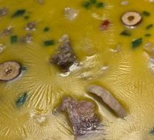 Stewed Pig's Trotter with Daylily Flowers