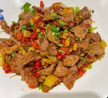 Stir-Fried Beef with Yellow Onion