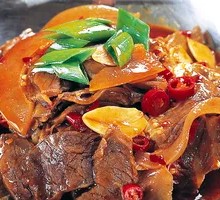 Spicy Pot Beef with Skin