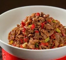 Stir-Fried Beef with Yellow Onion