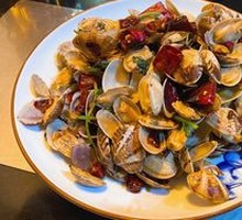 Spicy Stir-Fried Clams