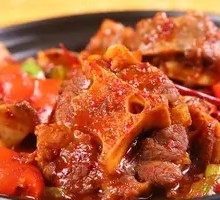 Stewed Beef Steak and Tail in Clay Pot