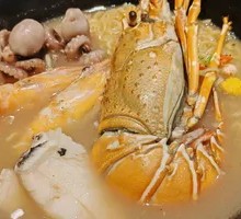 Luxury Seafood Instant Noodles