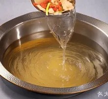 Clear Spring Soup Pot