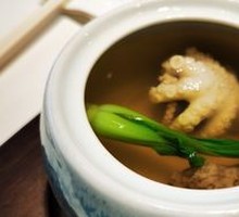 Pork Spare Ribs Stewed with Sea Cucumber