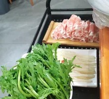 Chinese chrysanthemum greens