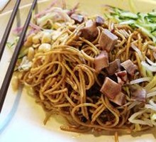 Pork head meat with buckwheat noodles