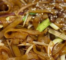 Dry-Fried Beef Rice Noodles