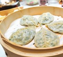 Vegetarian Dumplings with Large Filling