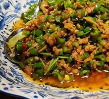 Sichuan-style Stir-fried Beef with Spicy Sauce
