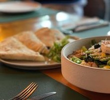 Avocado Shrimp Salad