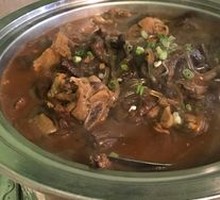 Stir-fried Chicken with Chanterelles and Powdered Mushrooms