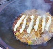 Tendon and Brain Hot Pot