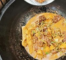 Northeast Stewed Goose in Iron Pot