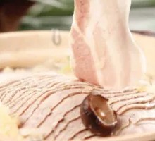 Stewed Pork Belly with Pickled Vegetables