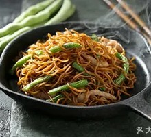 Sticky Rice Noodles with Green Beans