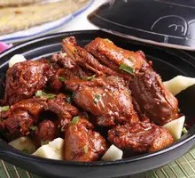 Stewed Goose in Iron Pot