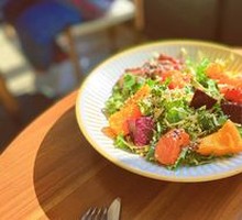 Pan-Seared Beef with Roasted Vegetables and Kale Salad