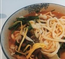 Sauce-Flavored Beef Noodles