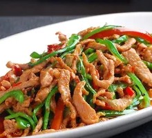 Spicy Pepper and Pork Noodles