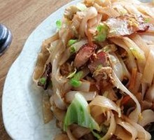Stir-Fried Rice Noodles with Chinese Sausage