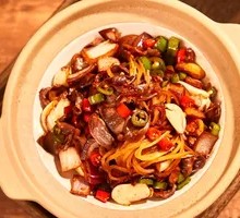 Sour Radish Stir-Fried Chicken Gizzard