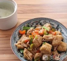 Stir-fried Pork with Fried Tofu Pockets