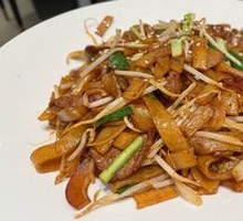 Dry-Fried Beef Rice Noodles