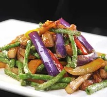 Eggplant and Green Bean Bucket Rice