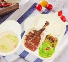 Signature Braised Goose Leg Rice