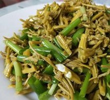 Cold-Mixed Mulan Shoots