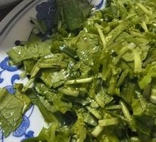 Cold-Mixed Radish Greens