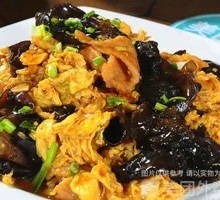 Sour Stir-Fried Egg with Wood Ear Mushrooms