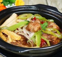Braised Pork with Yellow Sauce