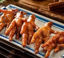 Braised Chicken Feet with Spicy Flavor