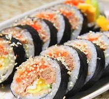 Tuna Sesame Seaweed Rice Roll