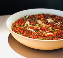 传统沸腾水煮鱼