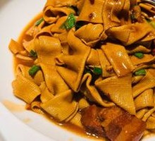 Braised Pork with Tofu Skin Balls