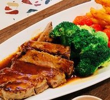 Pan-Fried Steak with French Fries