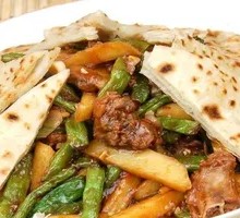 Stewed String Beans with Spare Ribs and Flatbread