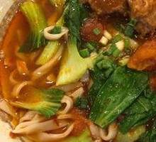 Premium Tomato Beef Noodles