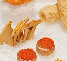 Crab Roe Shrimp Dumplings with Fresh Mushrooms