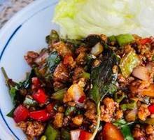 Pork Minced with Golden Herb